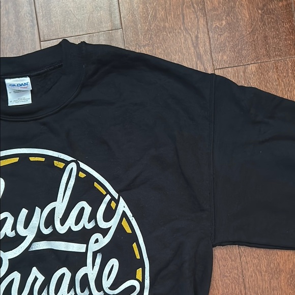 Mayday Parade Black Crewneck Sweatshirt, White and Yellow Graphic, Size M, NWOT - Picture 3 of 9